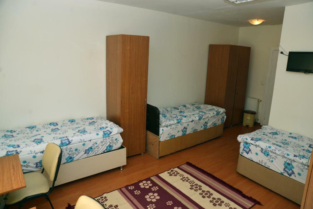 Vatan Yurt Hostel Стамбул Экстерьер фото
