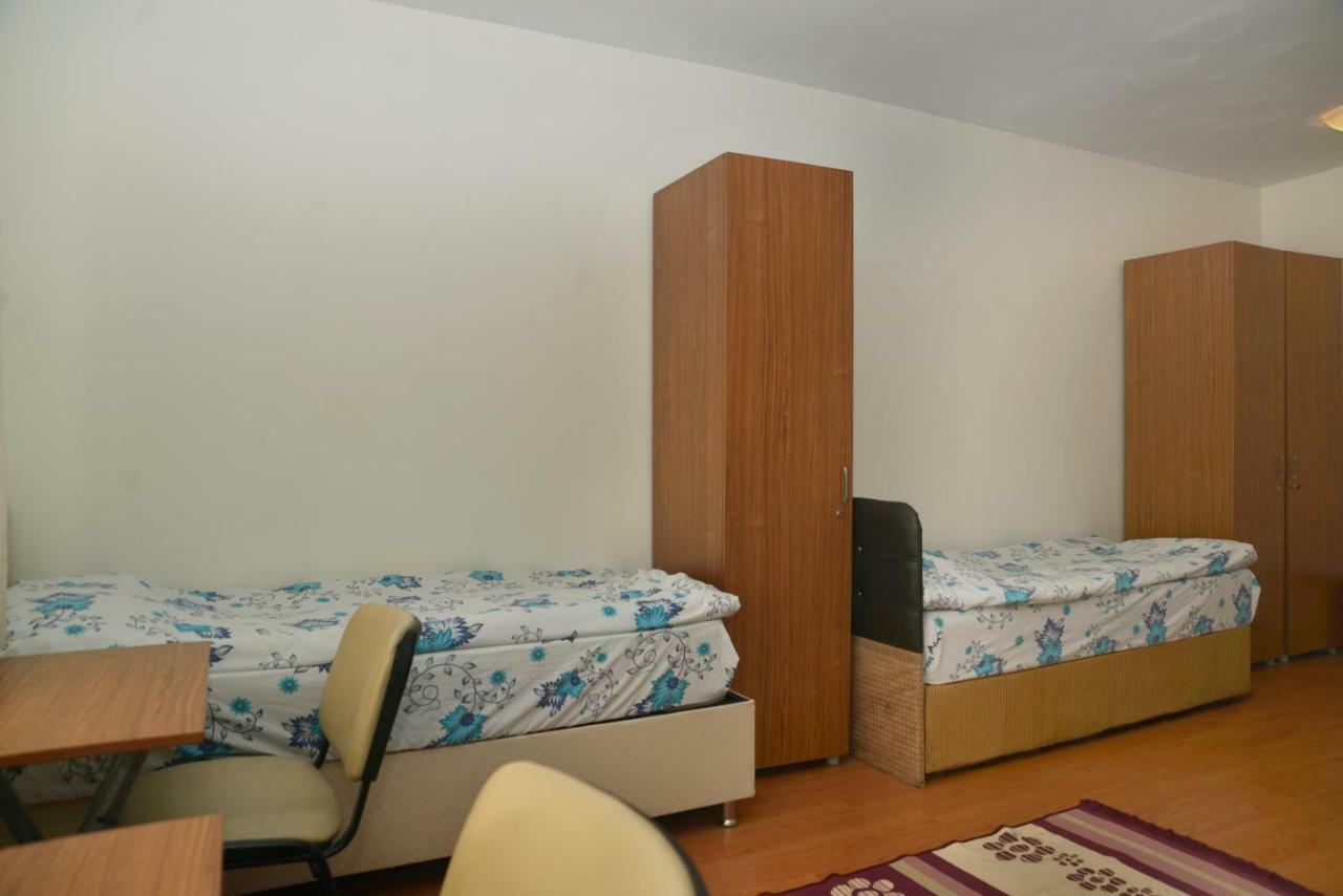 Vatan Yurt Hostel Стамбул Экстерьер фото
